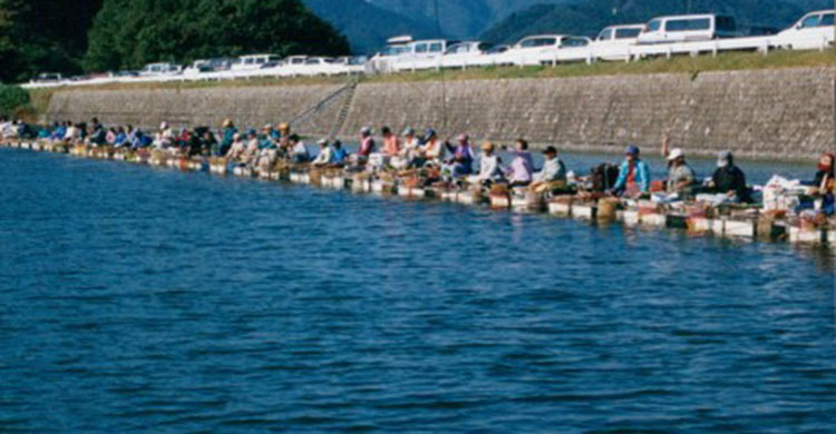 鮎川湖